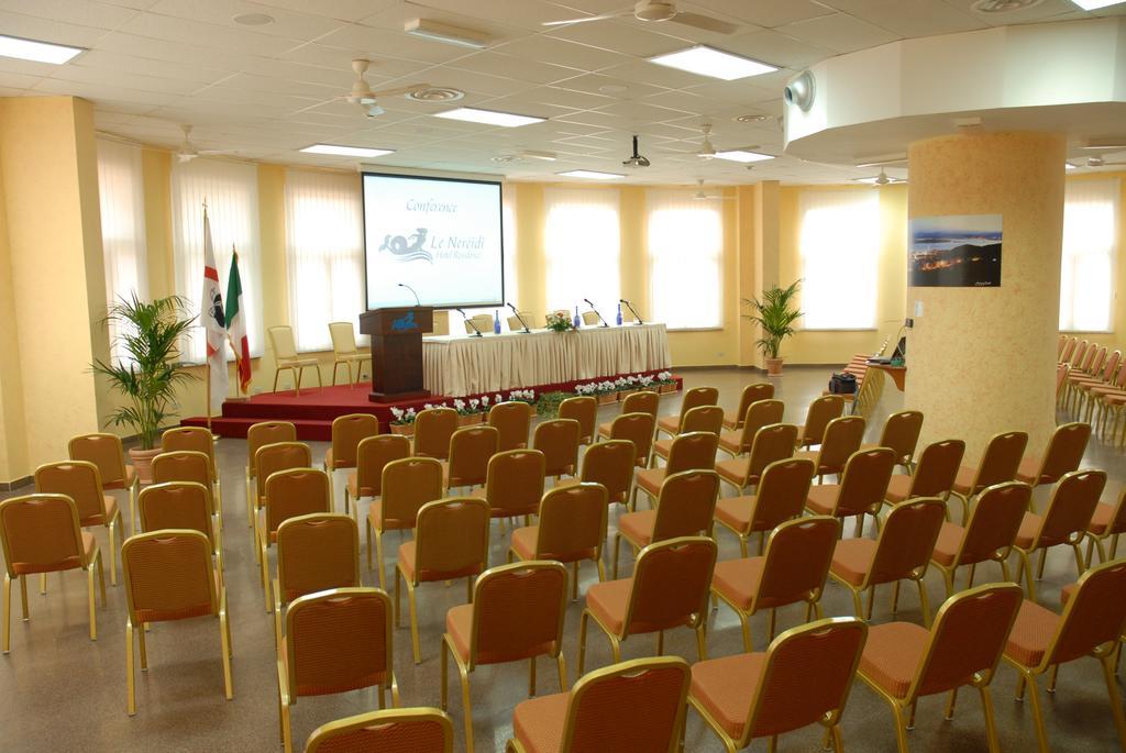 Le Nereidi Hotel & Residence Con Piscina-Tennis-Fitness-Parcheggio Coperto-Sala Conferenze La Maddalena  Eksteriør bilde
